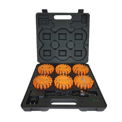 Maleta Balizas Señalización Naranja 6 Unidades. 1 Maleta Balizas Señalización Naranja 6 Unidades.